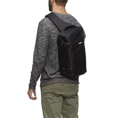 Фото-сумка  Incase Рюкзак Incase DSLR Sling Pack - Nylon - Black