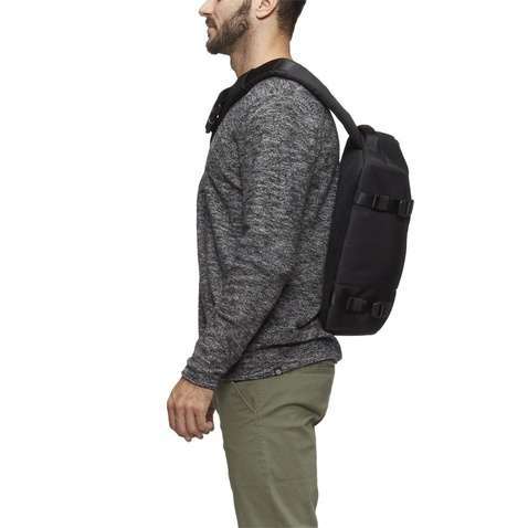 Фото-сумка  Incase Рюкзак Incase DSLR Sling Pack - Nylon - Black