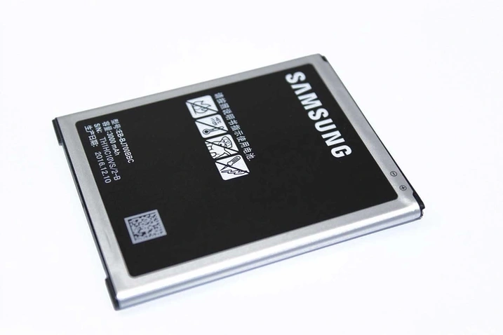 Батарея для смартфона Samsung Galaxy J4, SM-J700, SM-J400 (EB-BJ700BBC)(3000mAh)(High copy)