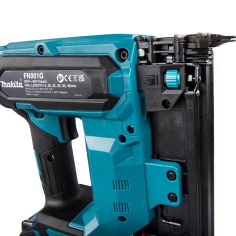 Цвяхозабивач Makita 40мм XGT, 40В (FN001GA201)