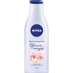 Молочко для тіла Nivea Квітка Сакури з маслом жожоба 200 мл (4005900398673)