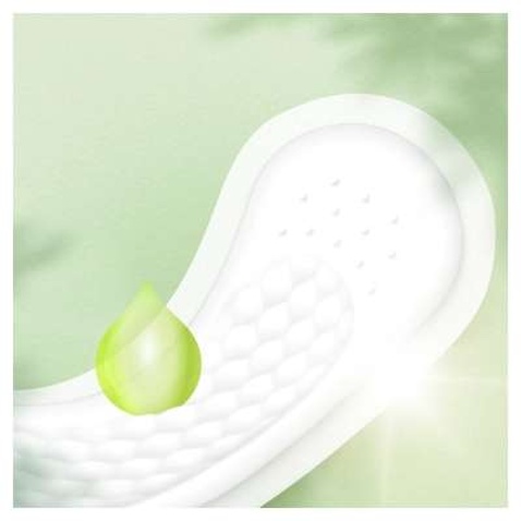 Щоденні прокладки Naturella Сamomile Normal 20 шт (4015400240310)