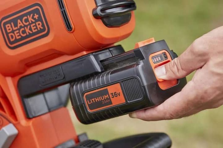 Пилосос садовий  Black&Decker 36V, 2.5Ah, 270 км/год (BCBLV3625L1)