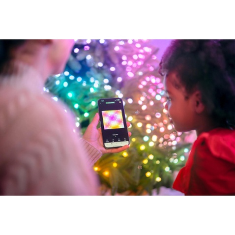 Гірлянда Twinkly Smart LED Strings USB 200 Star-shaped RGB LEDs, Green Wire, USB-C 12м (TWKS200RGB-G)